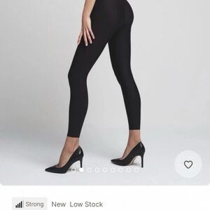 SKIMS Butt Pad Women's Black Leggings